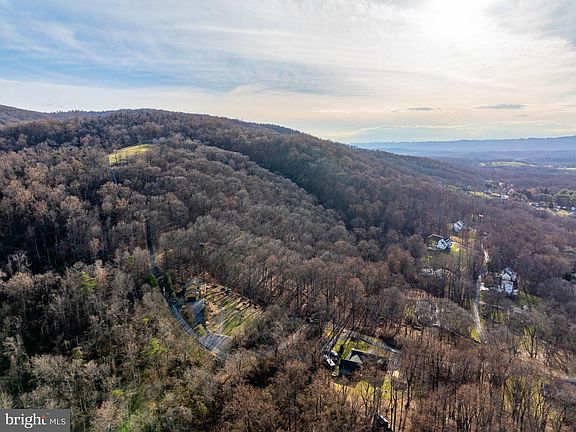 5th image of Greystone Dr