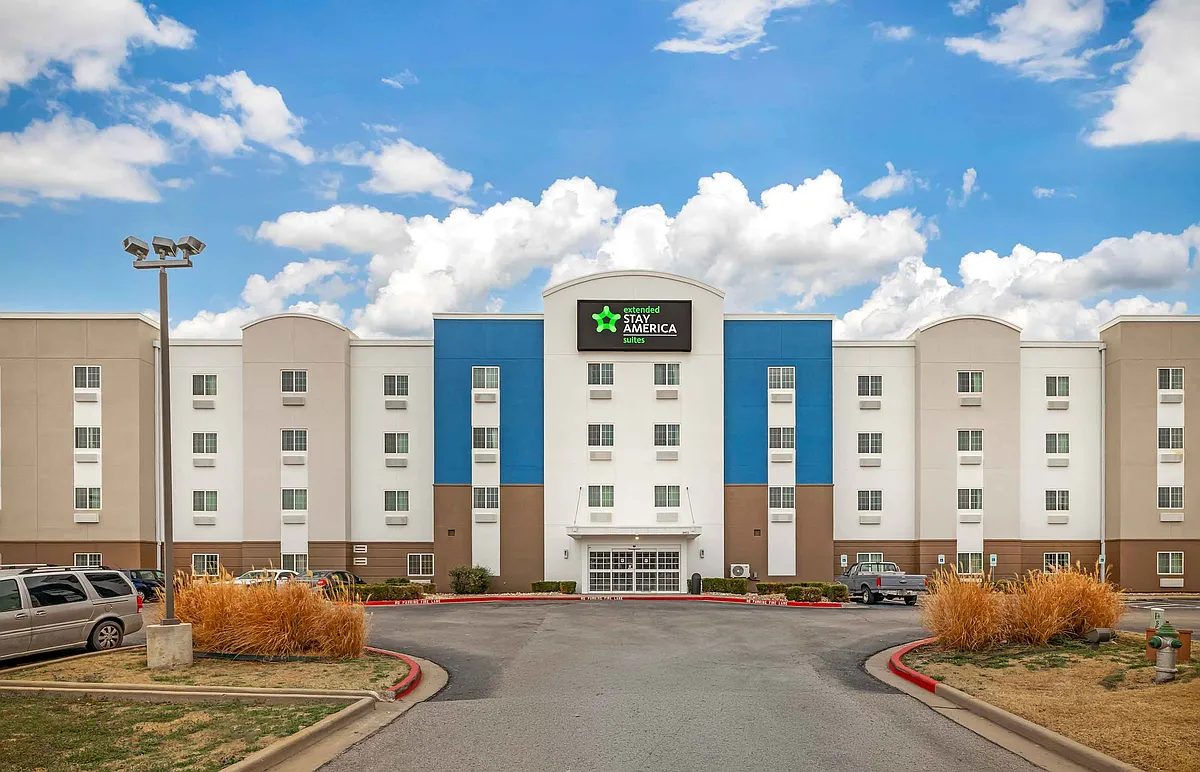 Exterior - Bartlesville - Hwy 75