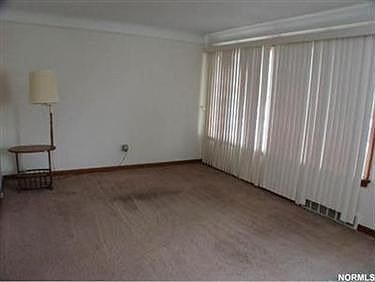 4th image of 347 Halle Dr
