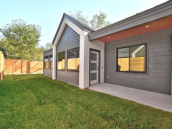 2nd image of 503 Thelma Dr Unit B