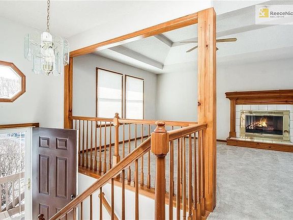 3rd image of 528 Lauren St