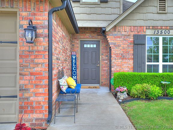 2nd image of 13500 S Poplar Ct