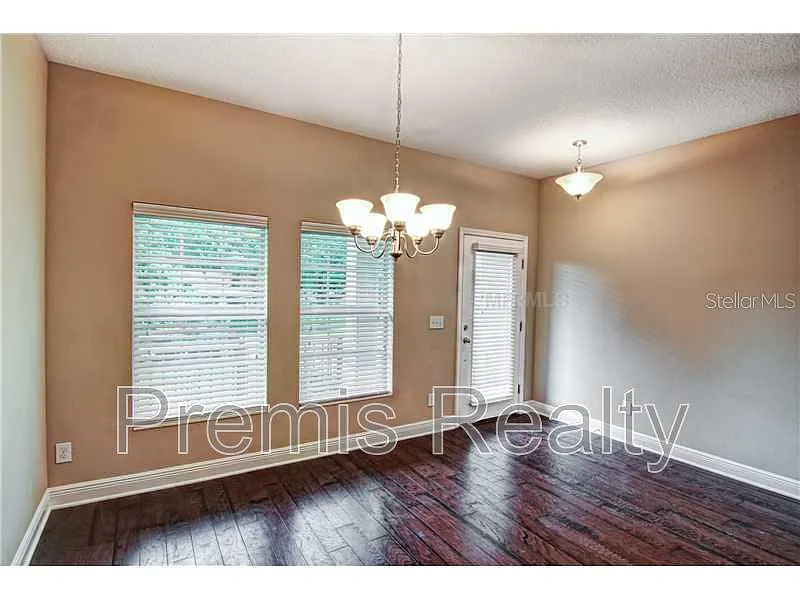 Building Photo - 11875 77th Ct
