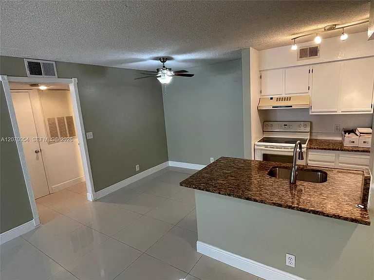 2826 S University Dr #3101 — Photo 8