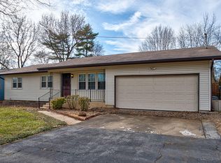 1137 S Bruce Ave, Springfield, MO 65804