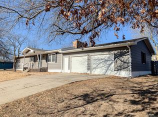 206 Oak St, Miltonvale, KS 67466