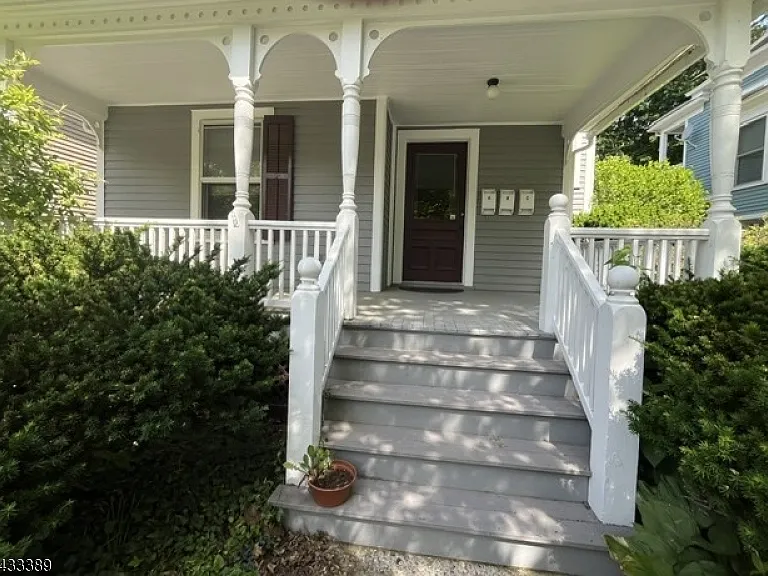39 Wetmore Ave #A — Photo 2