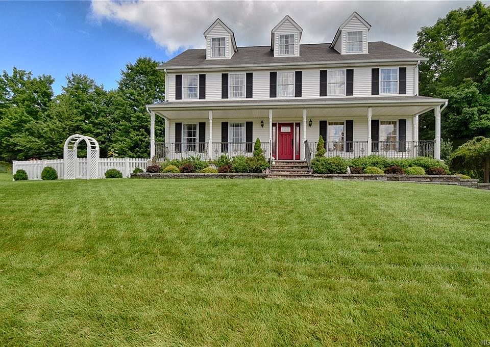 1st image of 52 Creamery Pond Rd