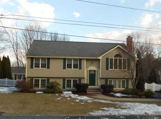 1 Kathleen Dr, Woburn, MA 01801