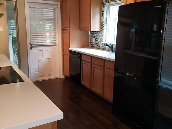 4th image of 8639 Tanbark Dr