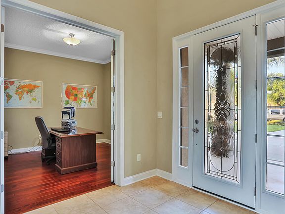 4th image of 705 Castledale Ct