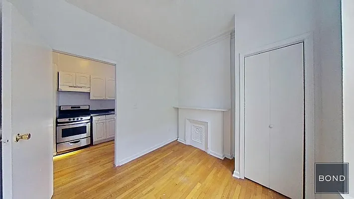 Rented by Bond New York | media 29