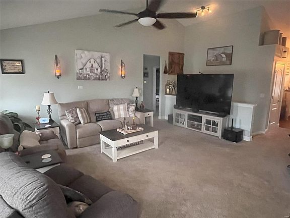 5th image of 101 Cheshire Ln