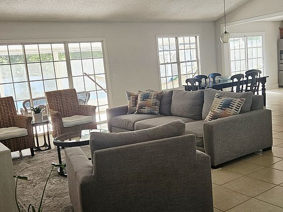 5th image of 604 Castleberry Ct