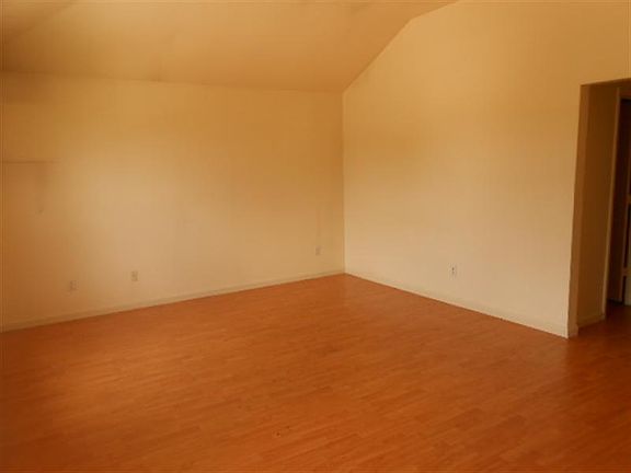 3rd image of 15614 Appleridge Dr