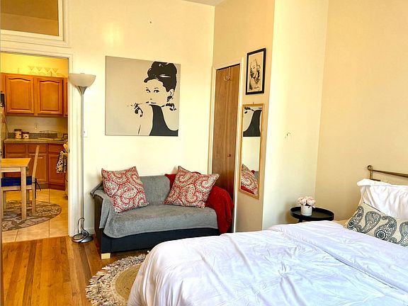 2nd image of 351 Manhattan Ave #3L