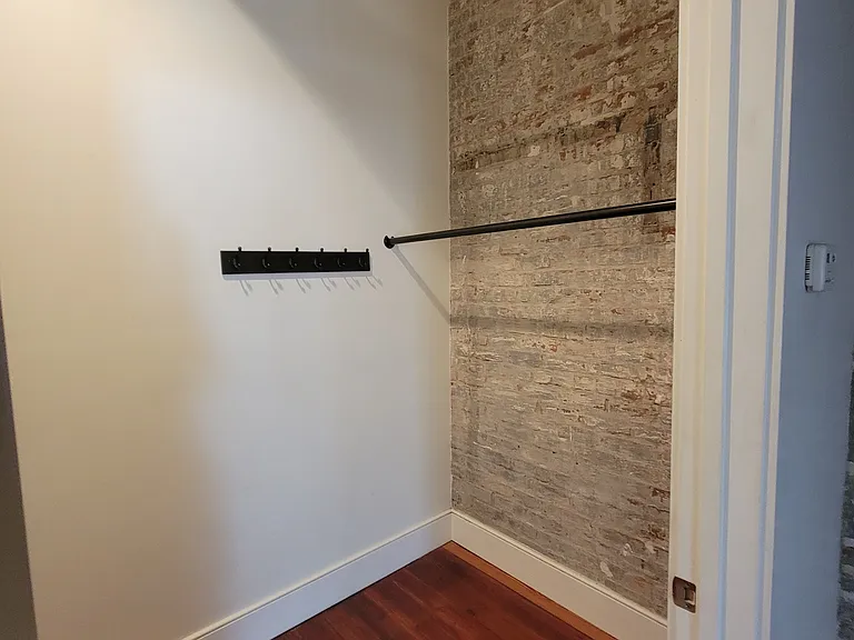 513 Conti St — Photo 7
