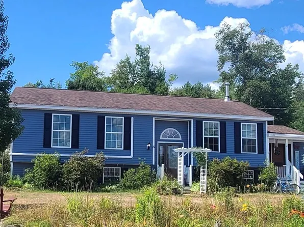 8 Osprey Lane, Searsport, ME 04974