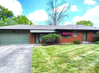 17 Bermuda Ln, Granite City, IL 62040