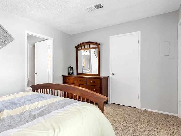 2 Bedroom B - 2 Bed / 2 Bath - 889 Sq.Ft.
