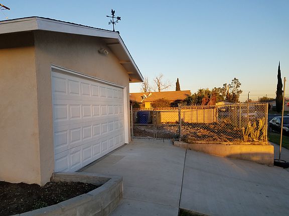 5th image of 1409 E La Deney Dr