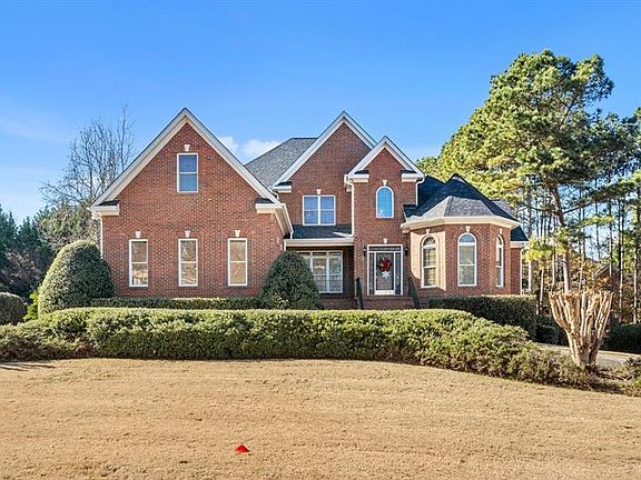 2nd image of 425 Abbey Springs Way