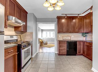 324 Center Ave APT 1, Sheboygan Fls, WI 53081