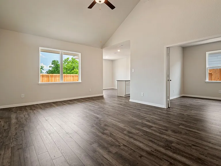 345 Fastboy Ln — Photo 2
