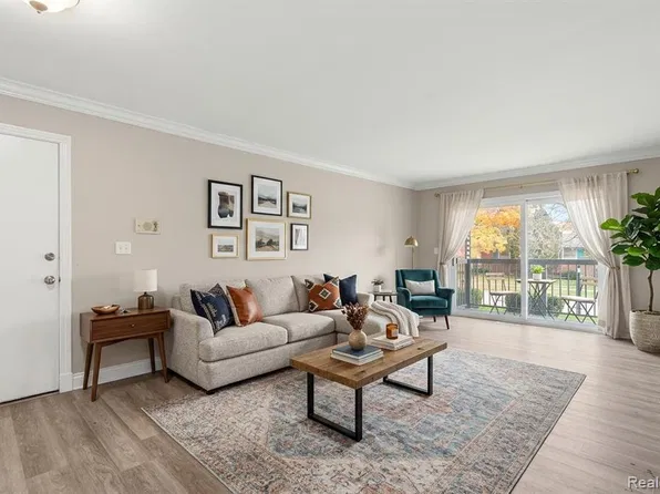 3501 W Forteen Mile Rd APT 11, Royal Oak, MI 48073