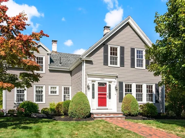 1096 S Franklin St, Holbrook, MA 02343