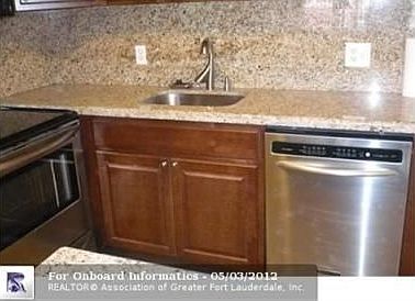 4th image of 234 Durham Cir #F