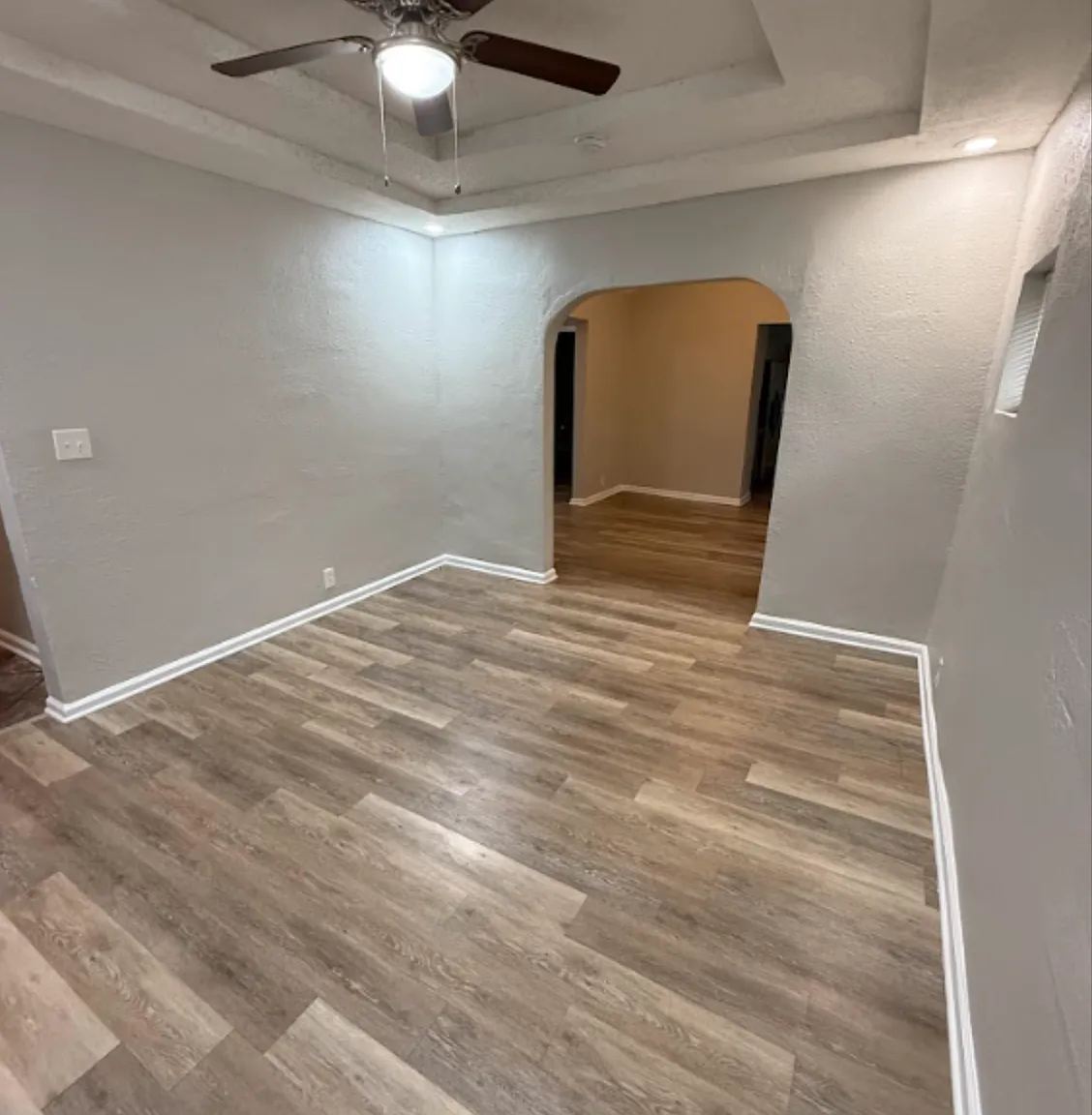 3 bed, 1100 sqft, $1,350 — Photo 2