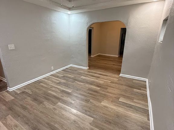 2nd image of 4334 Virginia Ave