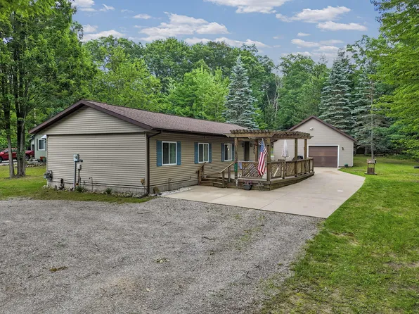 118 Raven Way, Roscommon, MI 48653