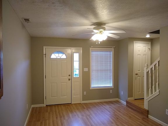 3rd image of 3446 S Oaklawn Cir