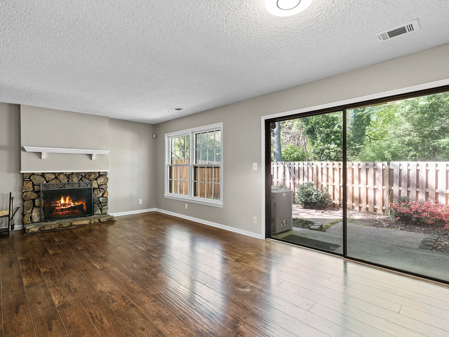 2798 Farmstead Rd SE — Photo 4