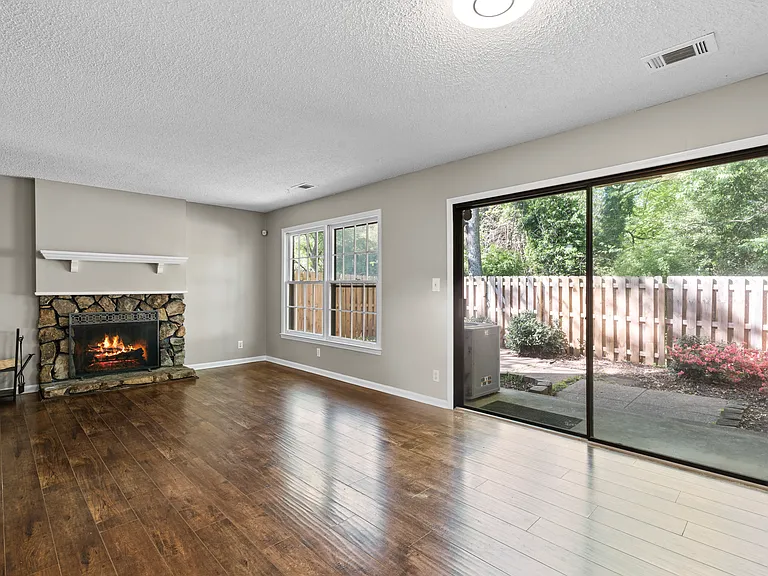 2798 Farmstead Rd SE — Photo 4