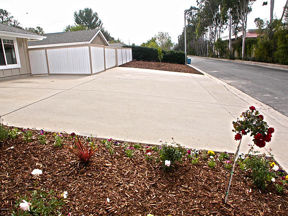 2nd image of 1434 Equestrian Ave