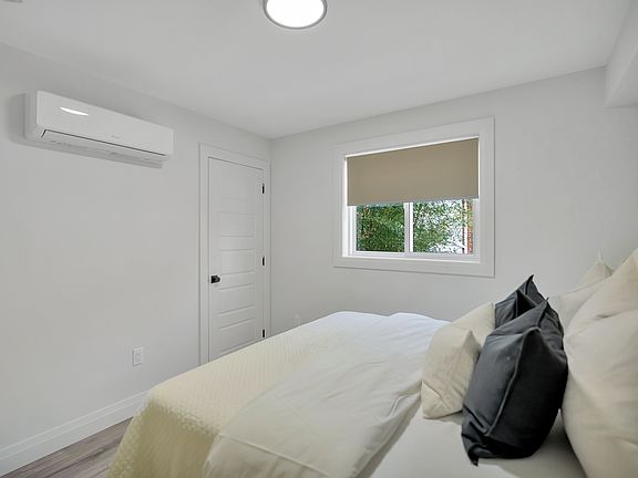 3rd image of 513 Caron Ave #3