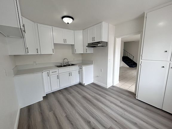5th image of 10825 Klingerman St #4