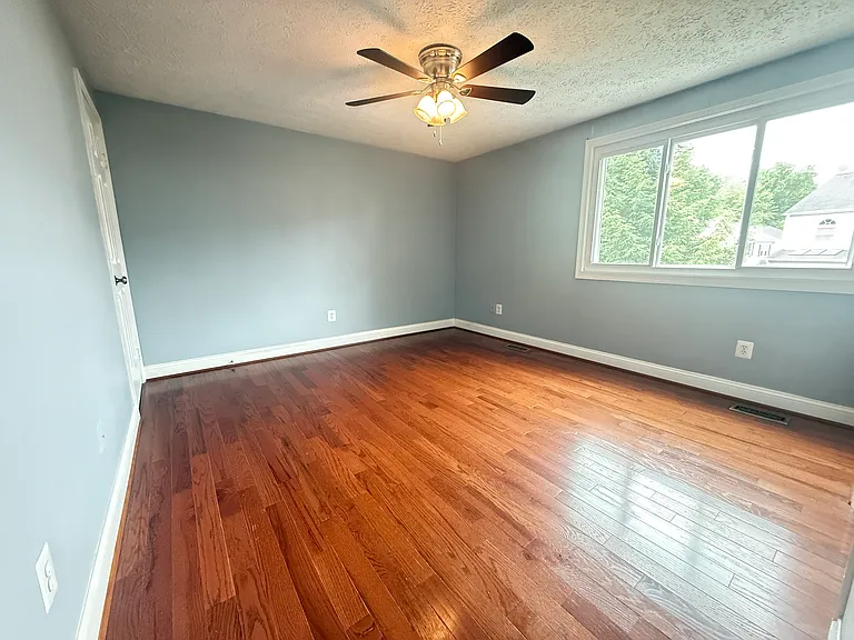 3601 Woodhaven Ct — Photo 8