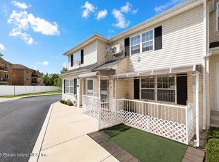 55 Geo Ct, Staten Island, NY 10304
