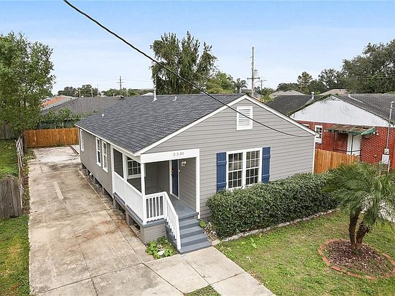 3rd image of 2531 Robert E Lee Blvd