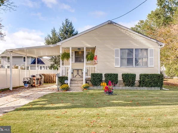 321 Edgewood Ave, Delanco, NJ 08075