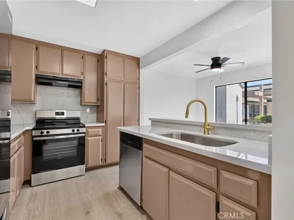 450 W Vermont Ave Unit 201, Escondido, CA 92025
