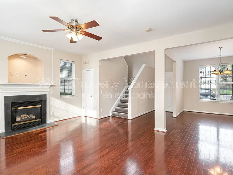 17304 Commons Crossing Dr — Photo 5