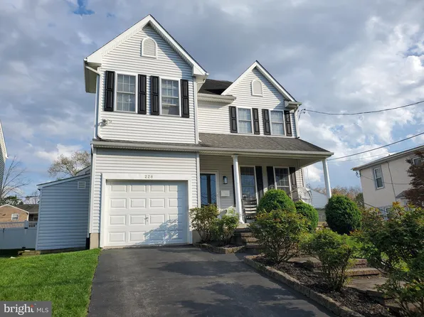 228 Henderson Ave, Ridley Park, PA 19078