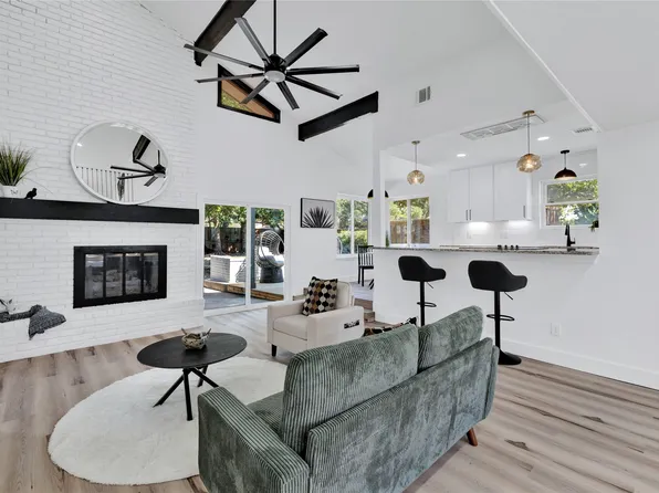 1441 Lincoln Dr, Carrollton, TX 75006