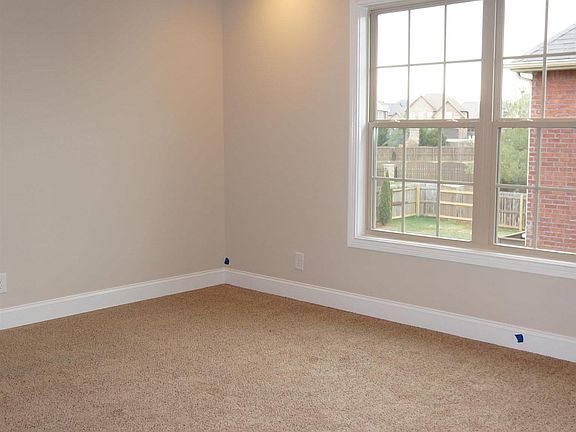 4th image of 249 Farmington Lot 249