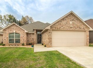 1202 Amsden Cir, Denison, TX 75020